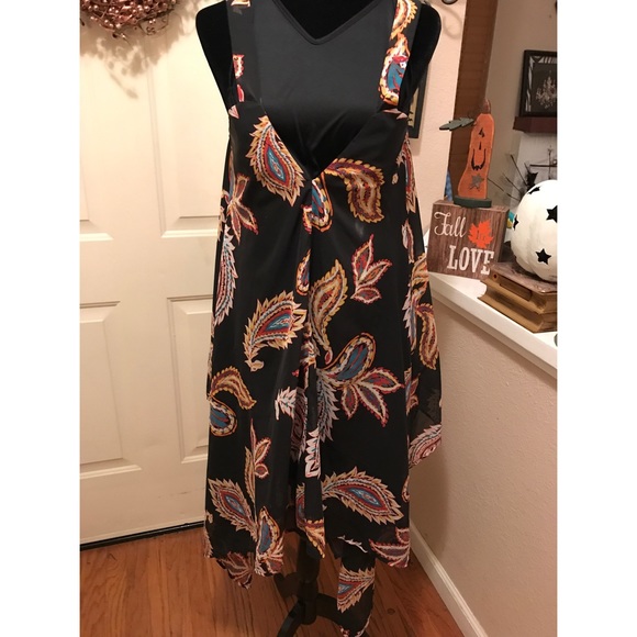 - Handkerchief Style Dress - Picture 3 of 3